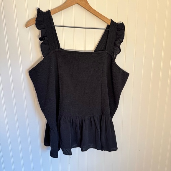 Torrid Women’s Black Crinkle Gauze Smocked Tank Top Size 4X - Picture 7 of 12